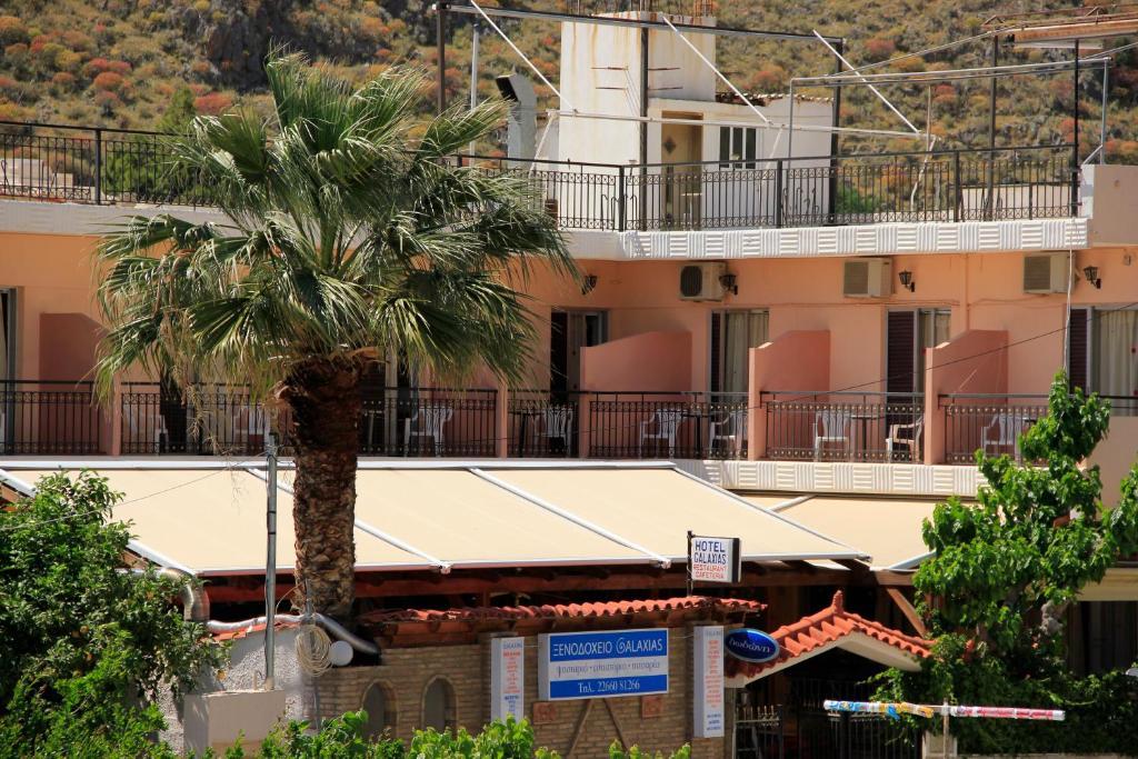 Hotel Galaxias Agioi Pandes Exterior photo